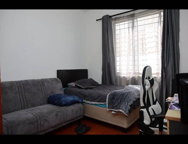 2 BEDROOM PROPERTY TO RENT IN SEA POINT